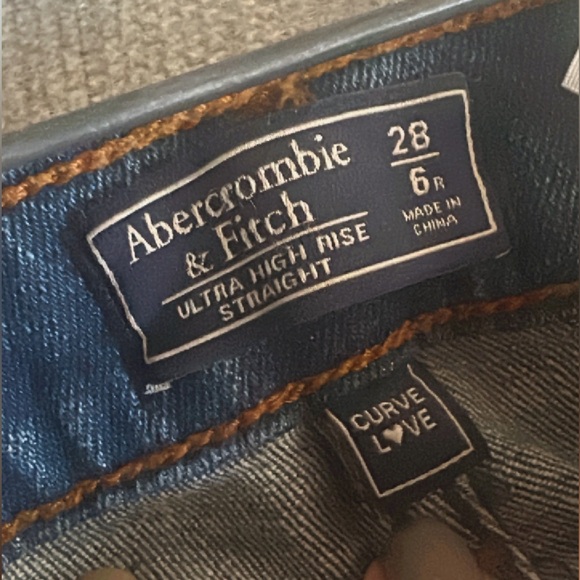 Abercrombie & Fitch Curvelove High Rise Jeans 28 - Picture 4 of 4